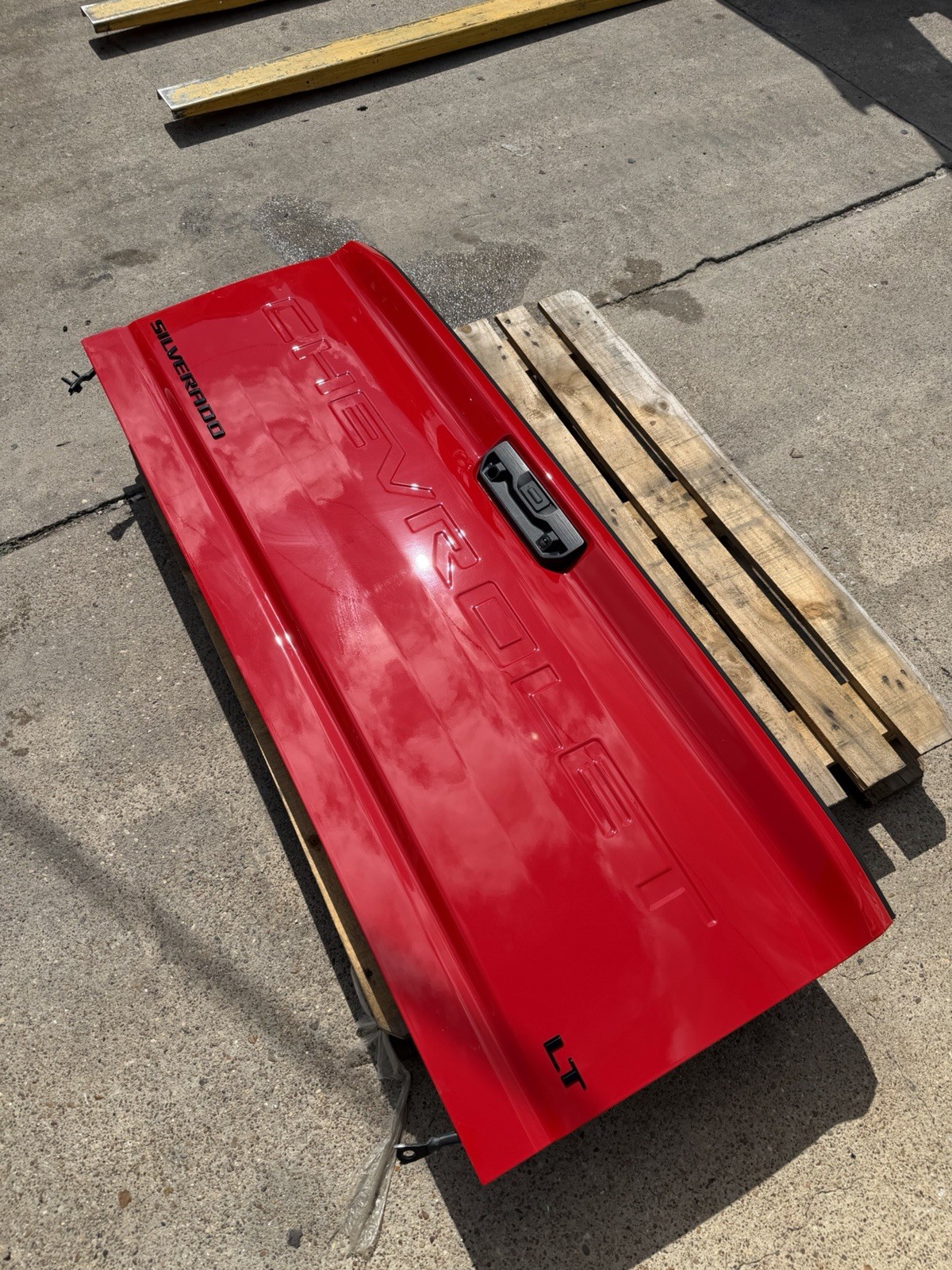 Chevy 2500/3500 Tailgate