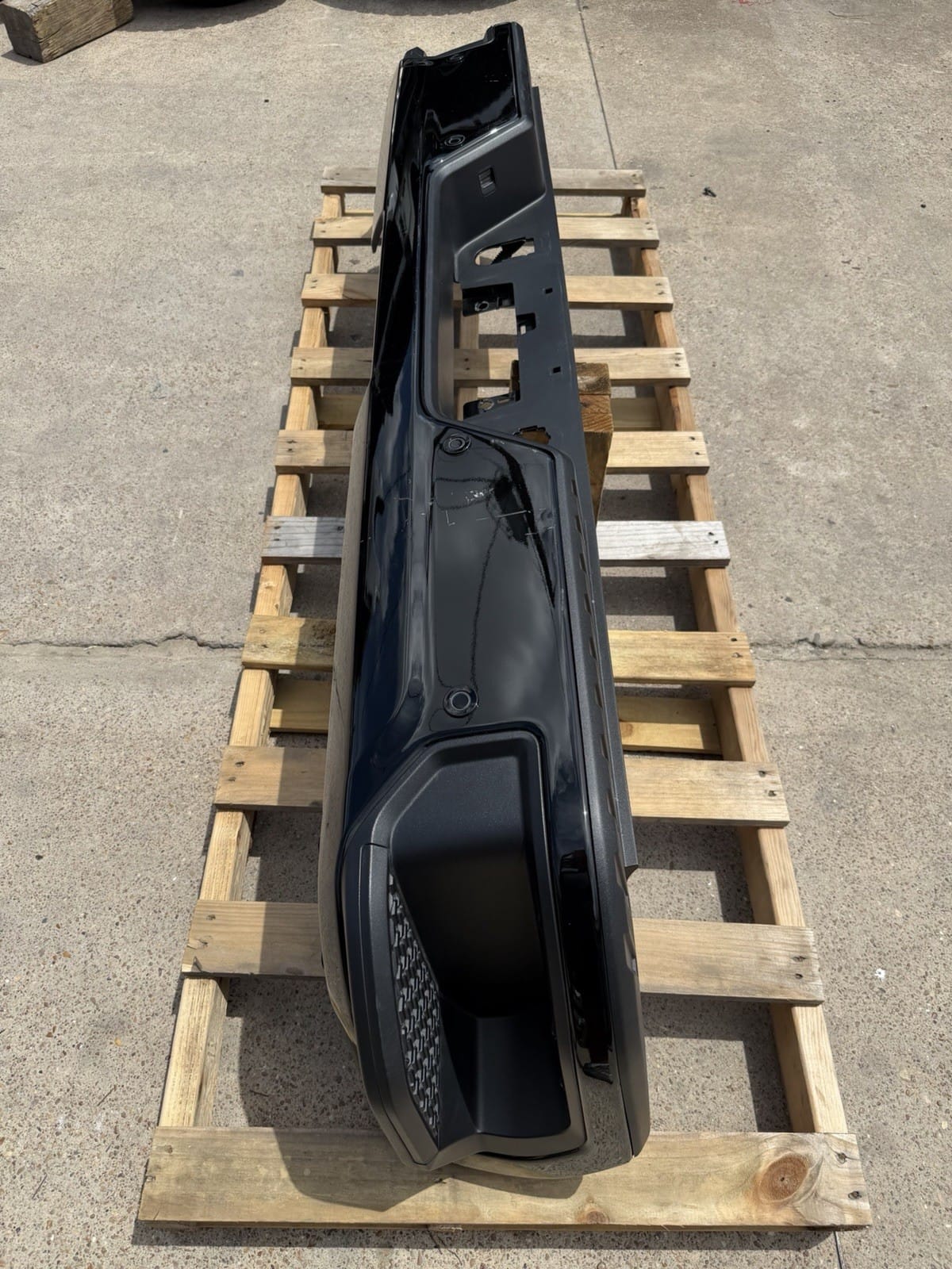 2020-2026 Chevy/GMC 2500/3500 Rear Bumper — OEM take-off