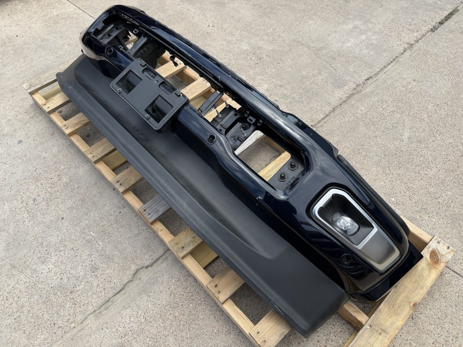 2023-2026 Ford F450/F550 Antimatter Blue Front Bumper