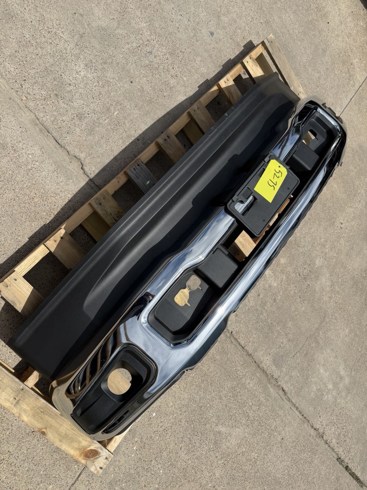 2023-2026 Ford F250/F350 Bumper — OEM take-off
