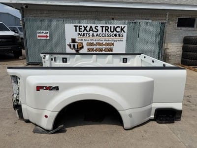 2023-2026 Ford F350/F450 Truck Bed — OEM take-off
