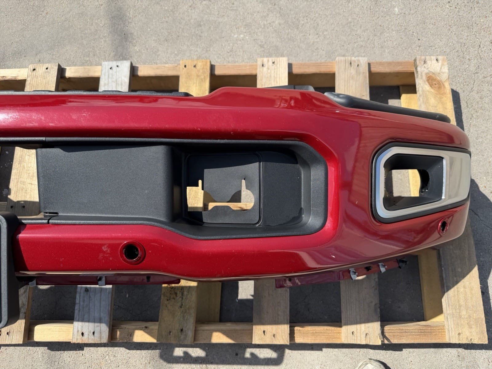 2023-2026 Ford F250/F350 Front Bumper — OEM take-off