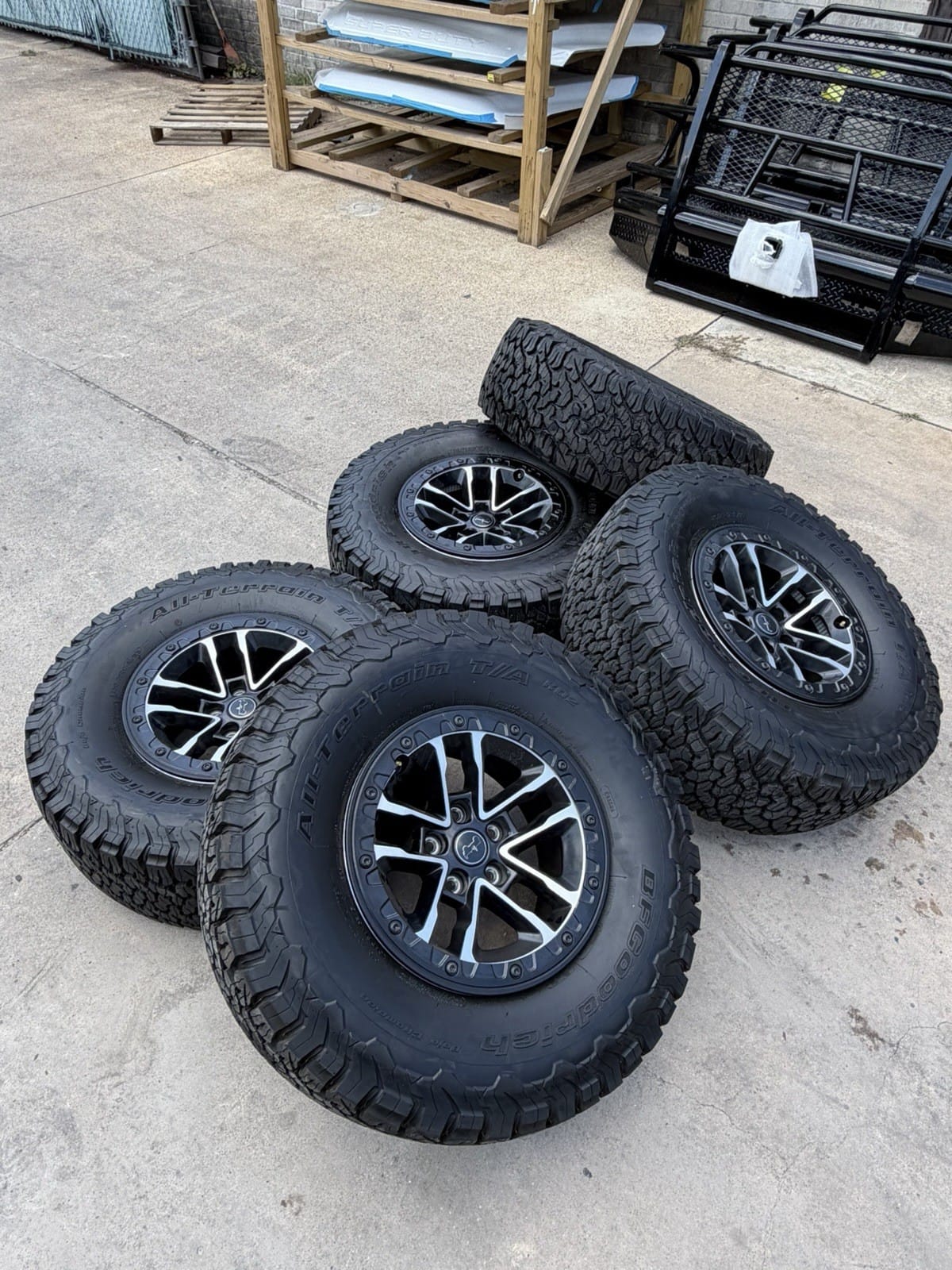 Jeep Wrangler/Gladiator 17" Rubicon 392 Final Edition OEM wheel and tire package