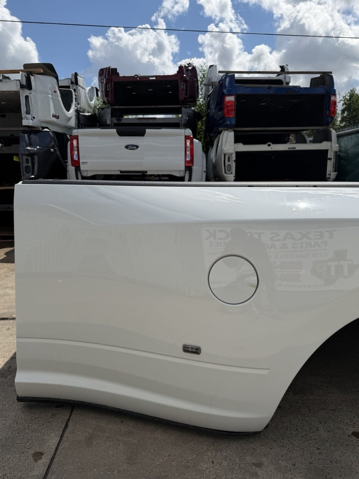 Bright White Ram 3500 Truck Bed