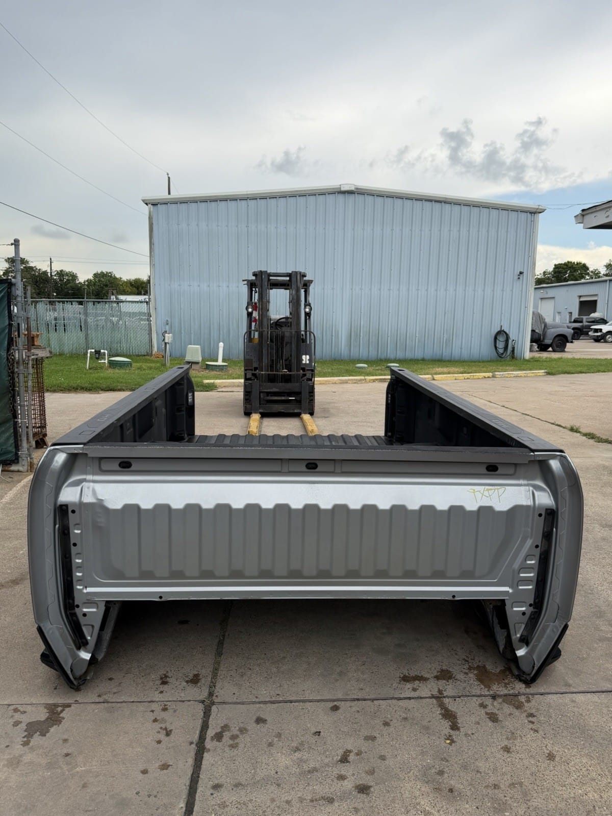 2020-2026 GMC 3500 Sterling Metallic Truck Bed