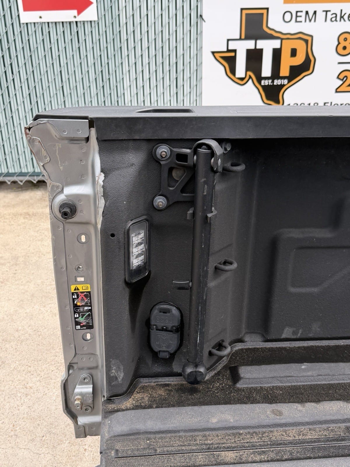 2020-2026 GMC 3500 Truck Bed — OEM take-off