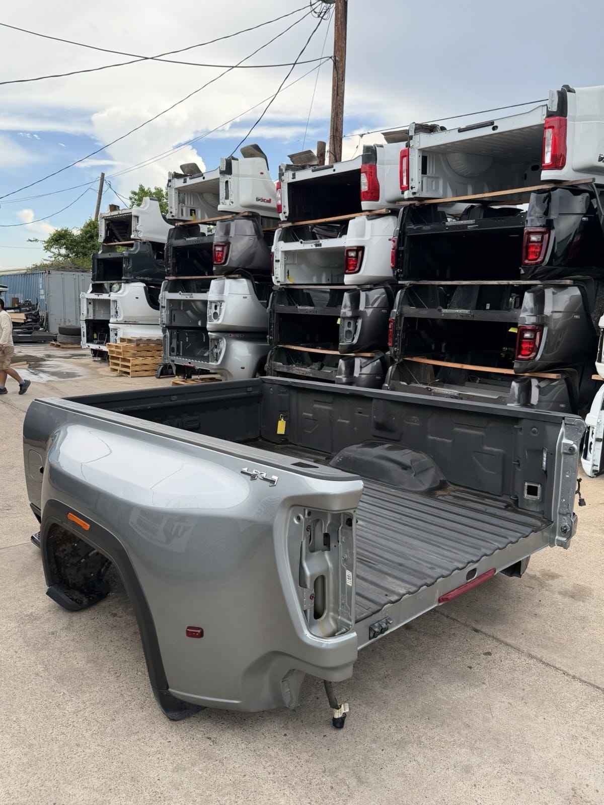 2020-2026 GMC 3500 Sterling Metallic Truck Bed