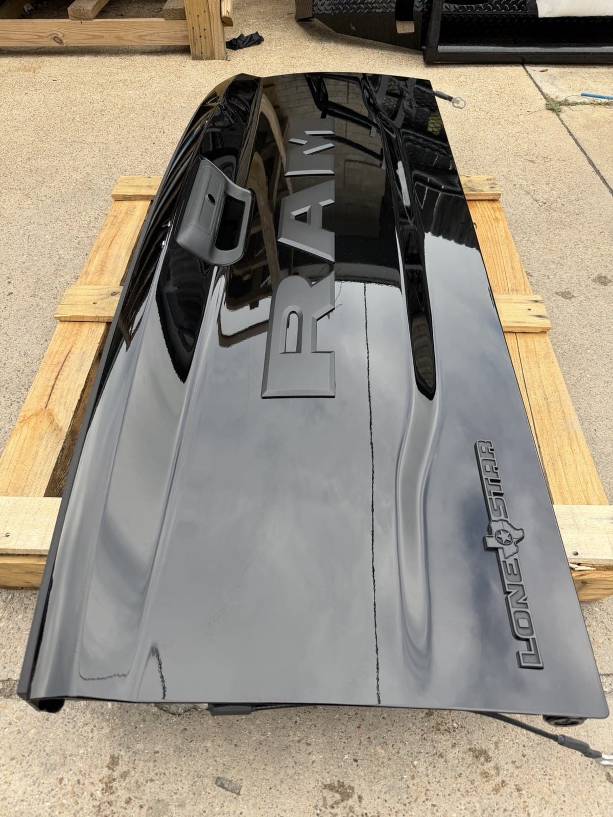 Diamond Black Ram 2500/3500 Tailgate