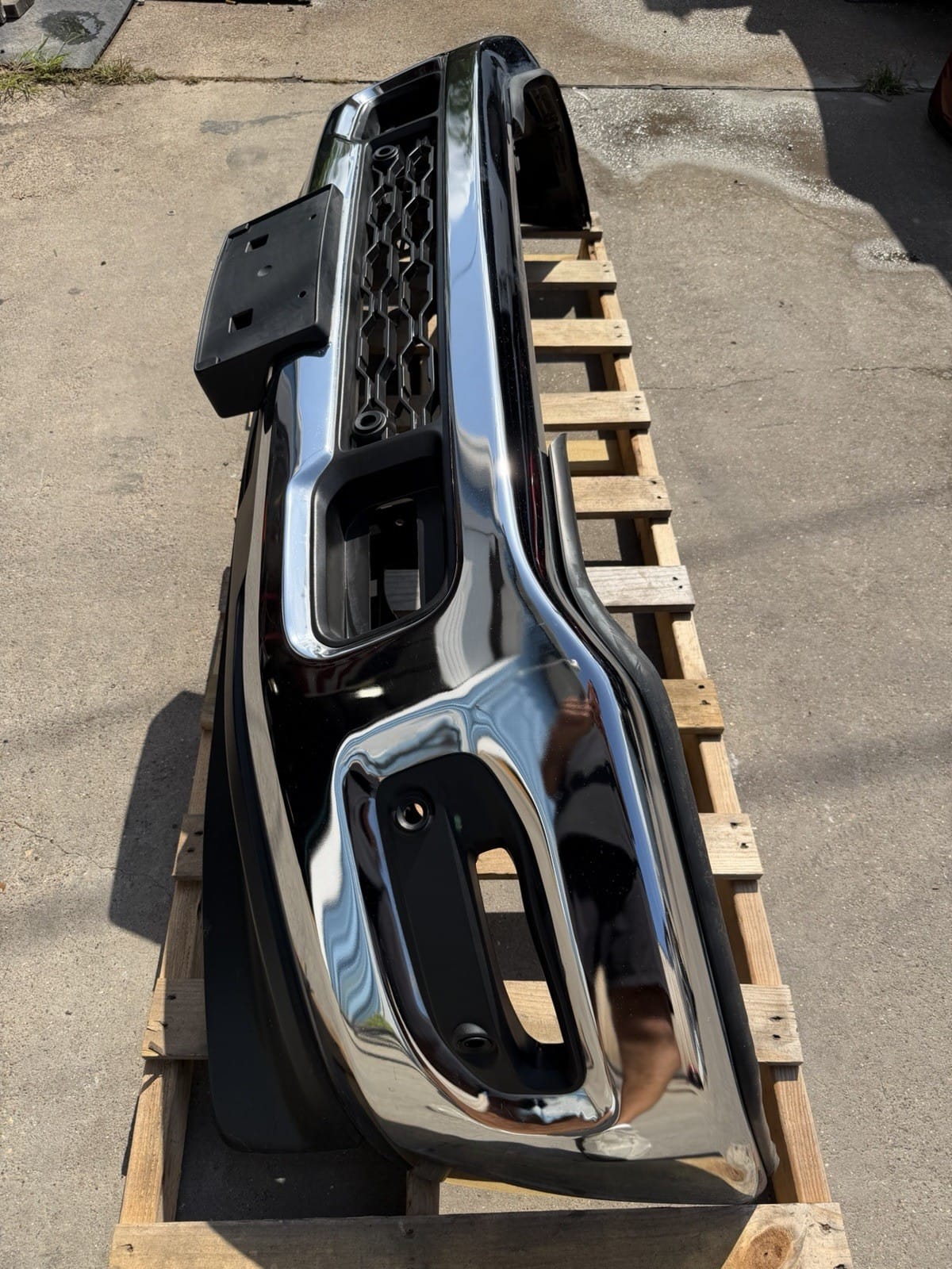 2019-2026 Ram 2500/3500 Front Bumper — OEM take-off