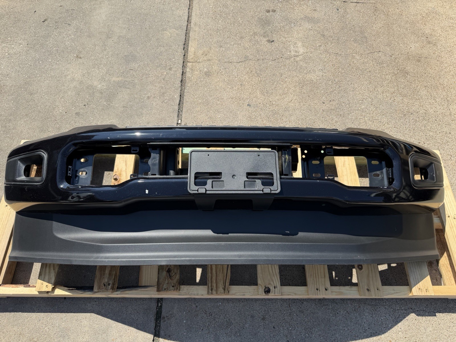 2023-2026 Ford F250/F350 Agate Black Front Bumper