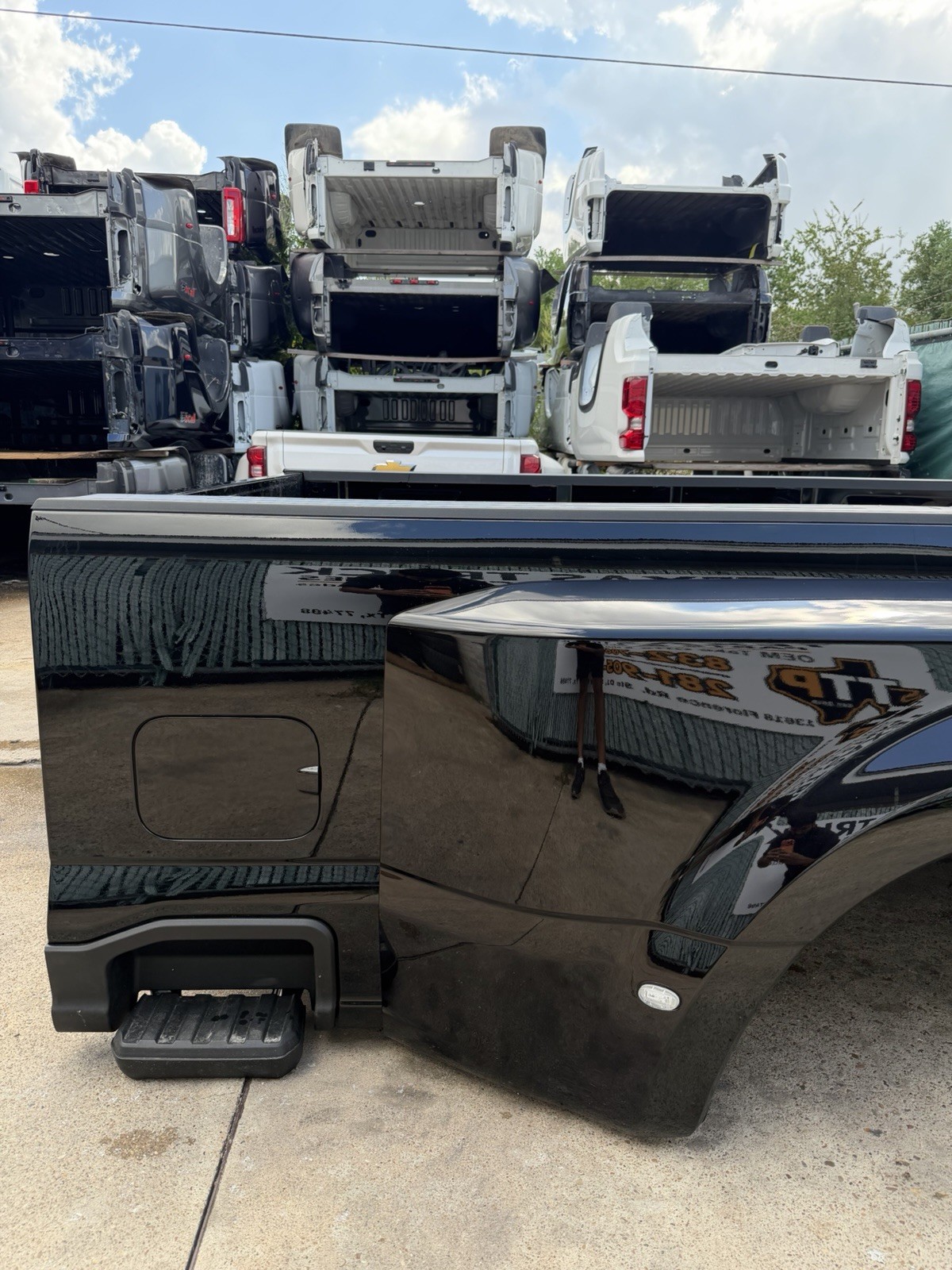 2023-2026 Ford F350/F450 Agate Black Truck Bed