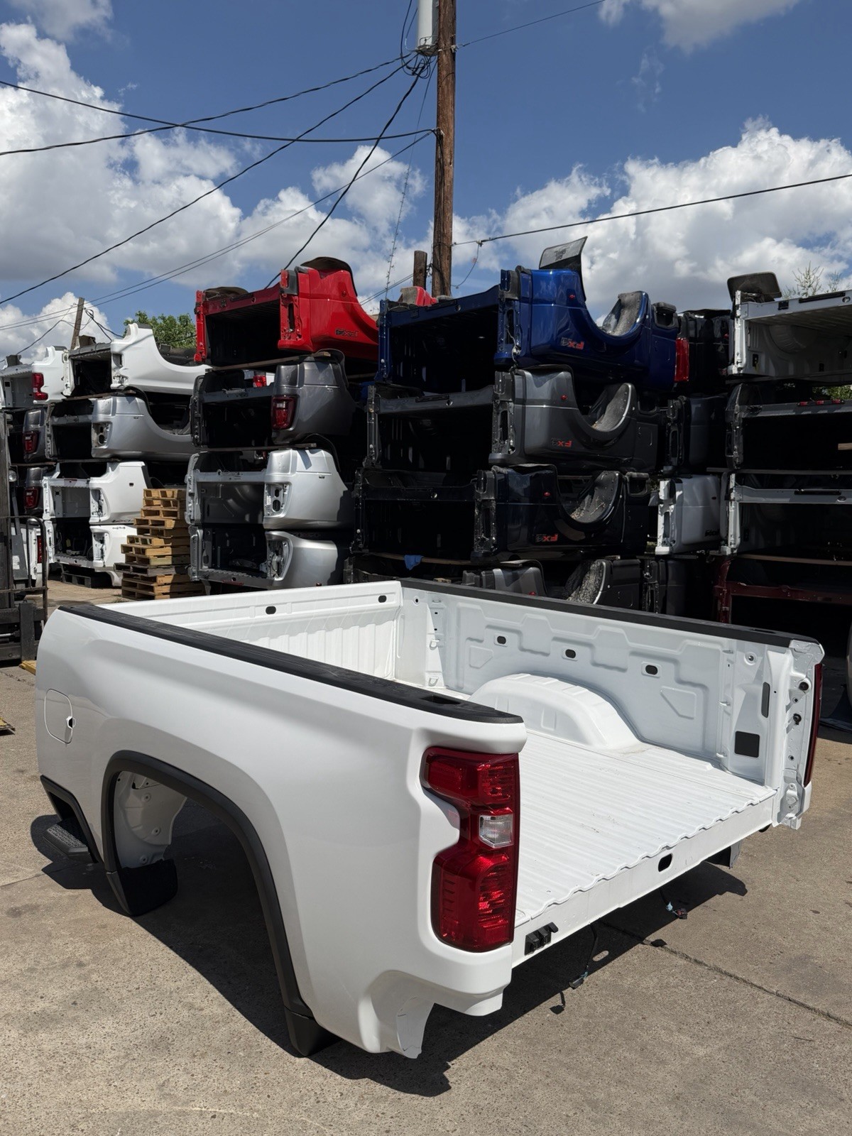 Summit White Chevy 2500/3500 Truck Bed