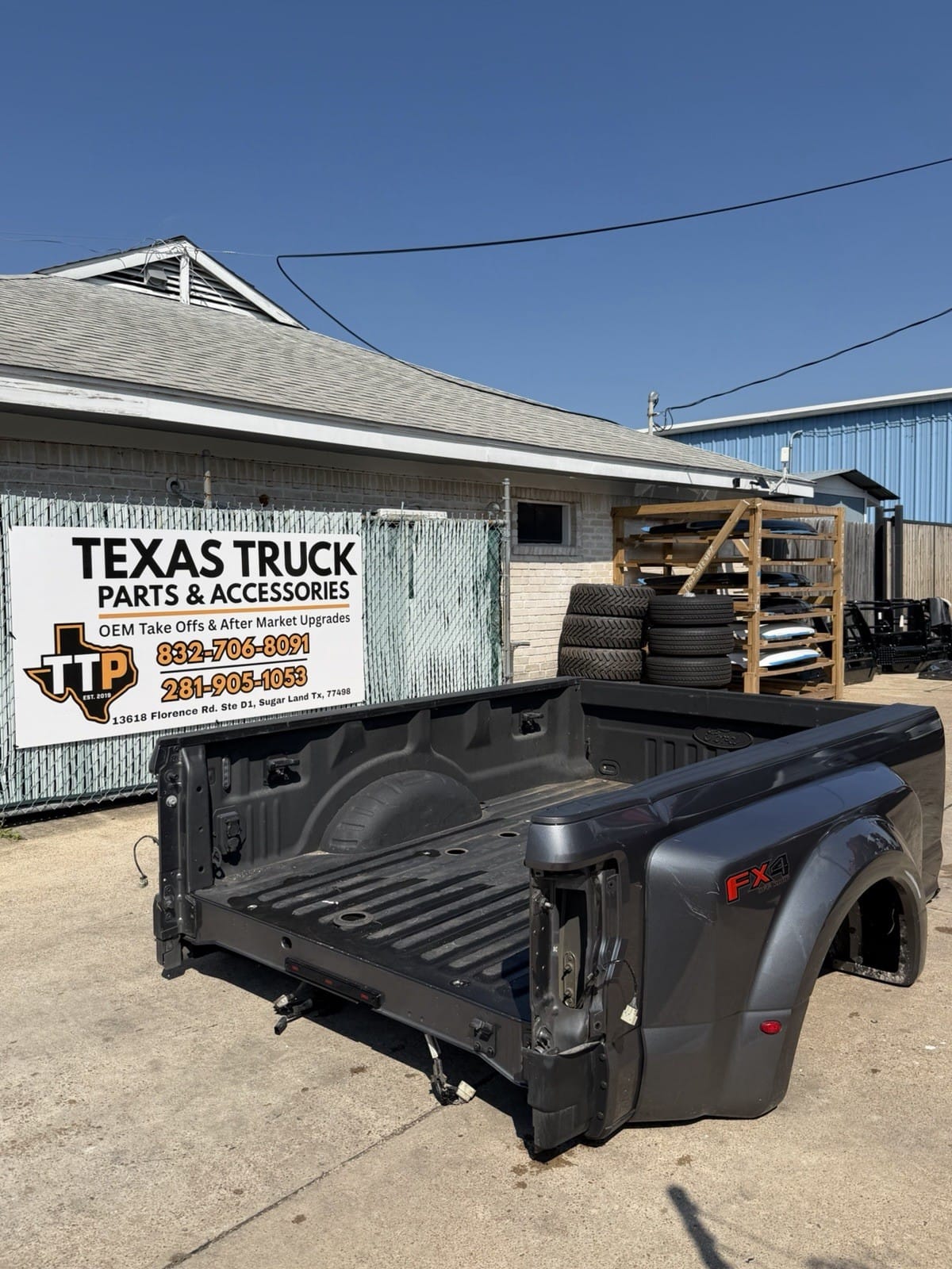 2017-2022 Ford F350/F450 Carbonized Grey Truck Bed