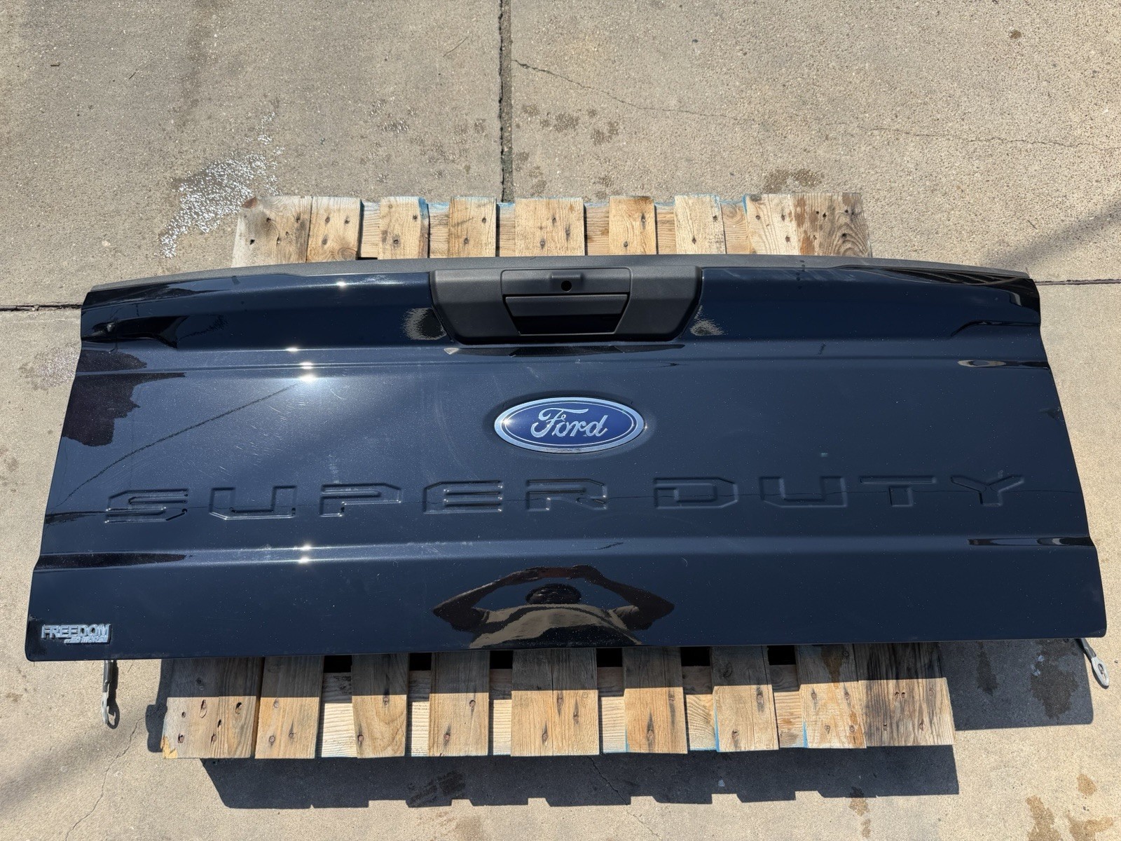 2023-2026 Ford F250/F350 Agate Black Tailgate