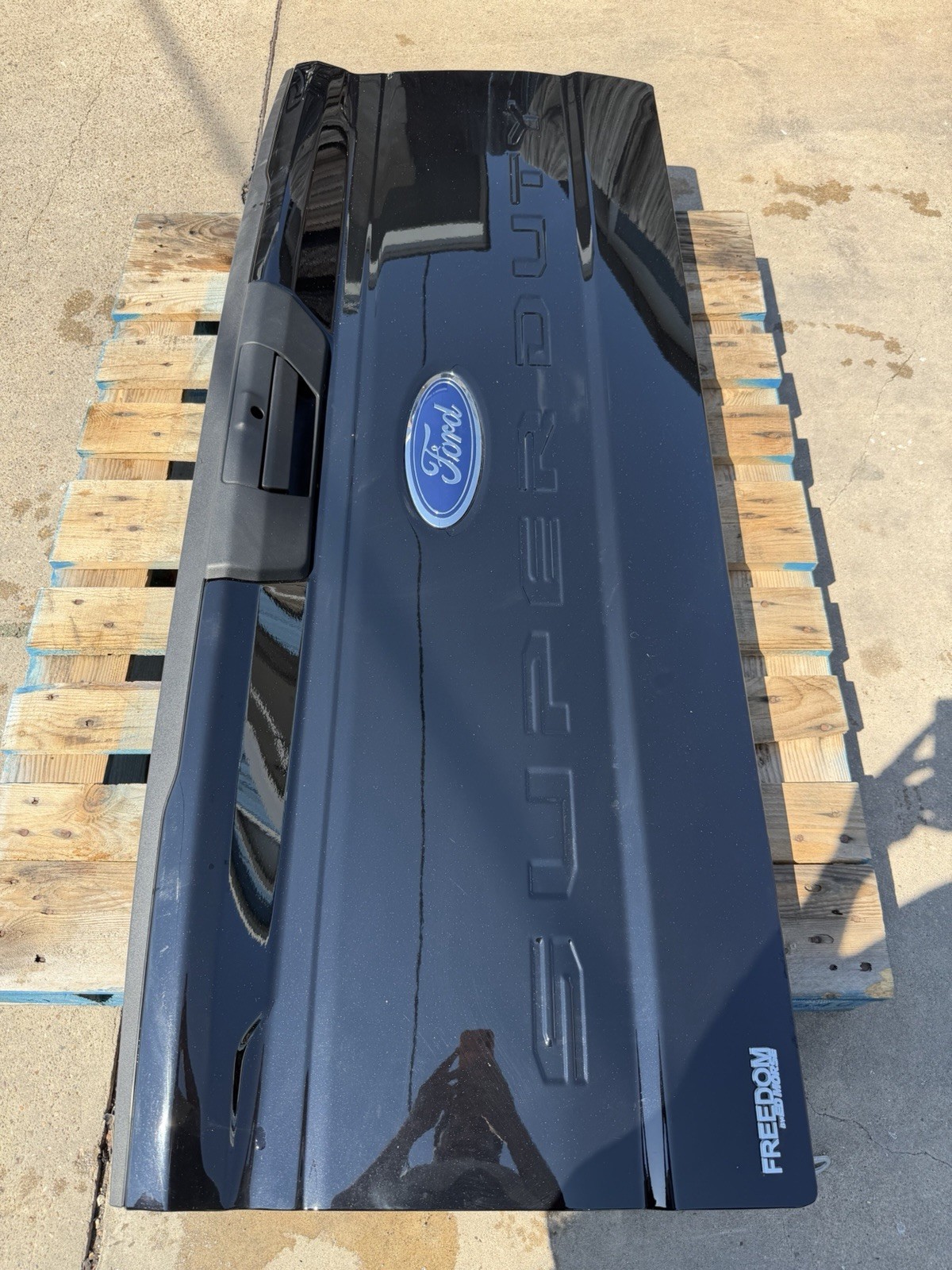 2023-2026 Ford F250/F350 Tailgate — OEM take-off