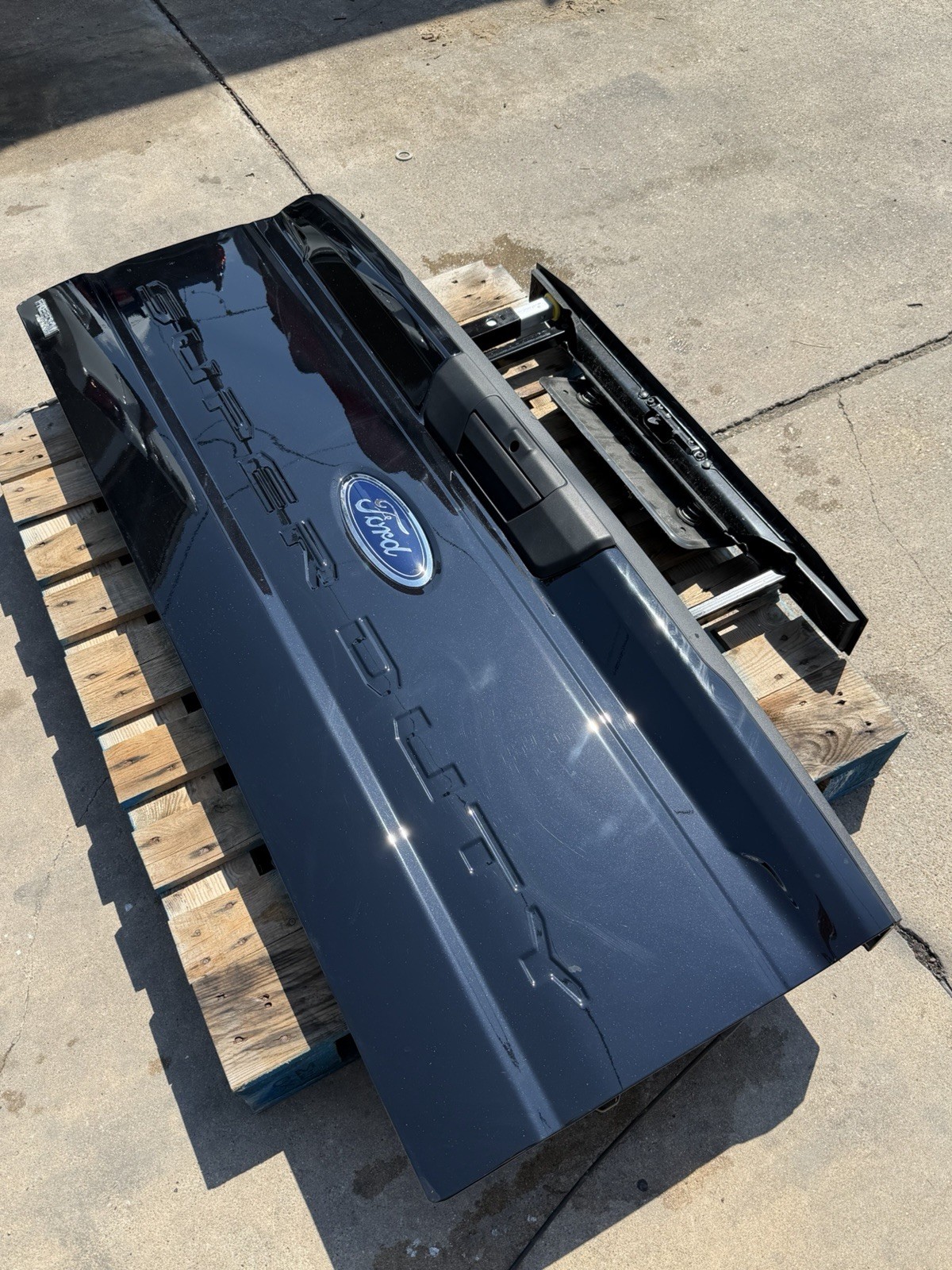 Ford F250/F350 Tailgate at Texas Truck Parts