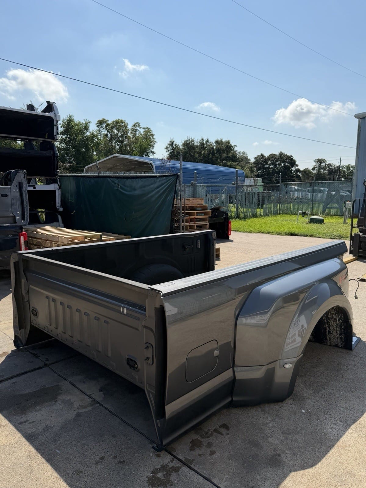 2017-2022 Ford F350/F450 Carbonized Grey Truck Bed