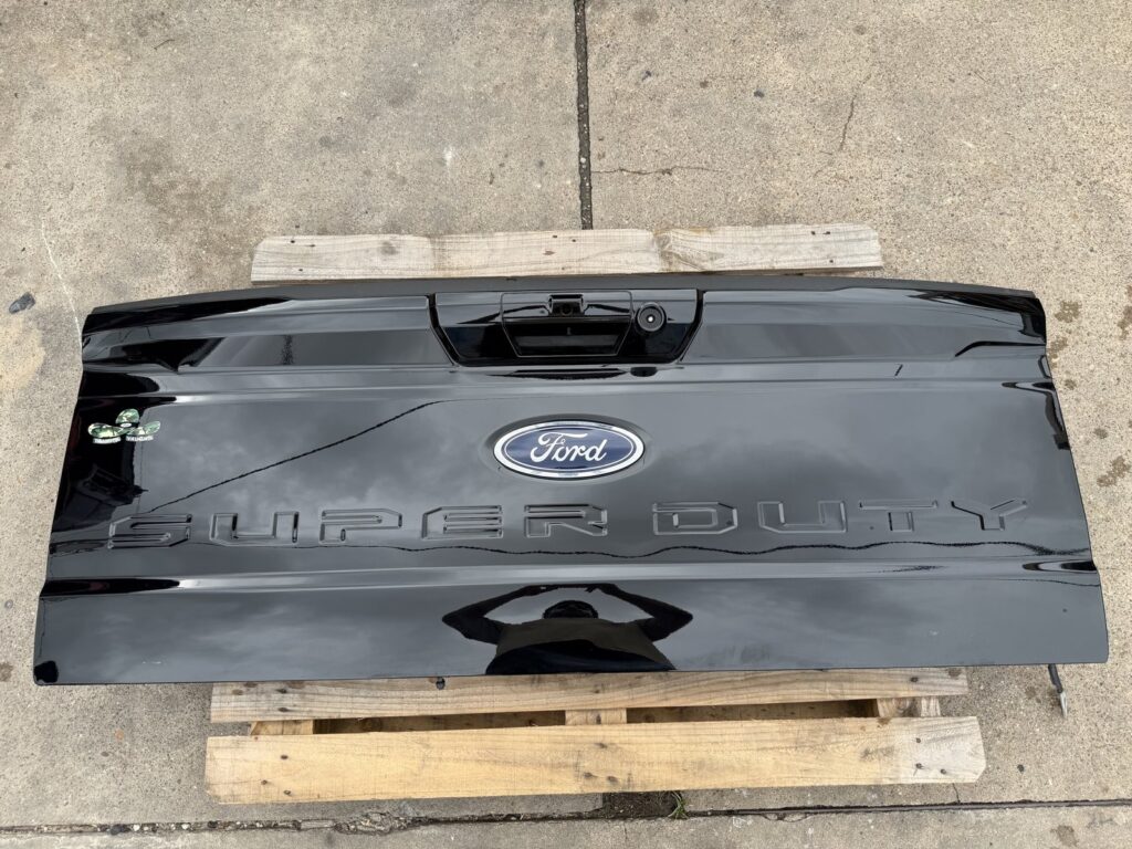 2023-2026 Ford Super Duty Agate Black Tailgate