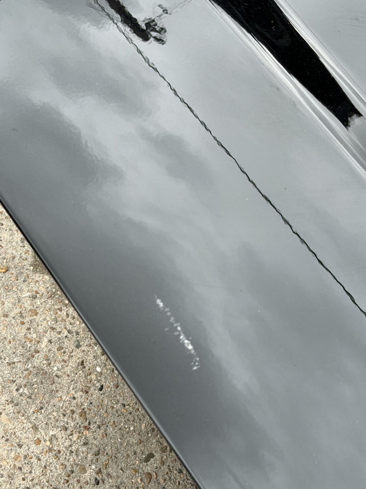 Agate Black Ford Super Duty Tailgate