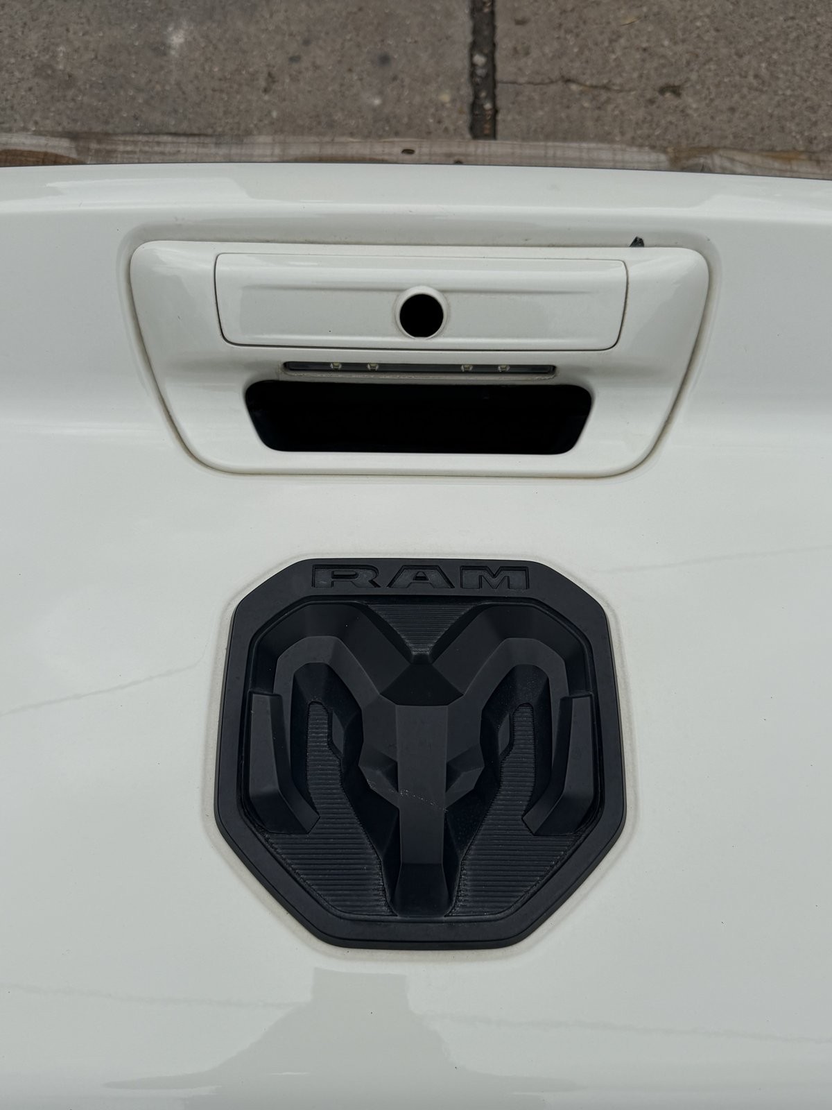 2019-2026 Ram 2500/3500 Pearl White Tailgate
