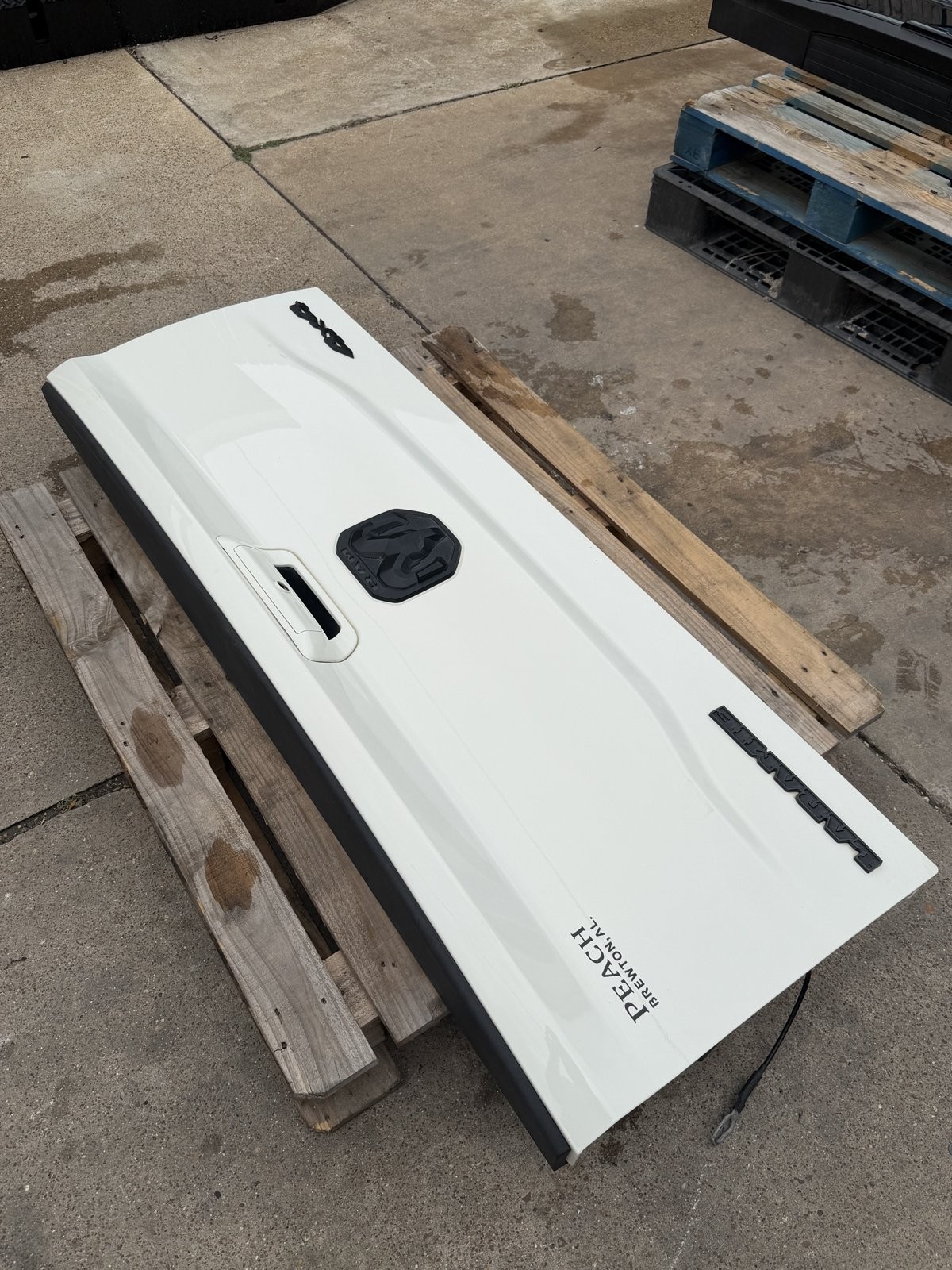 2019-2026 Ram 2500/3500 Pearl White Tailgate