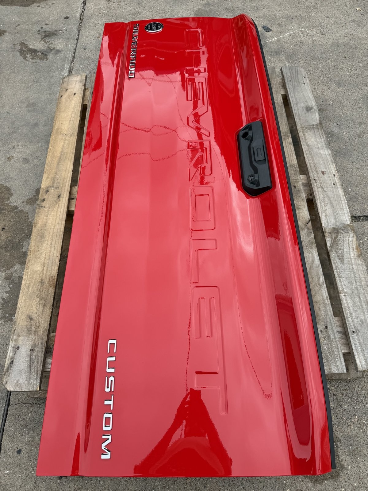 Red Hot Chevy 2500/3500 Tailgate