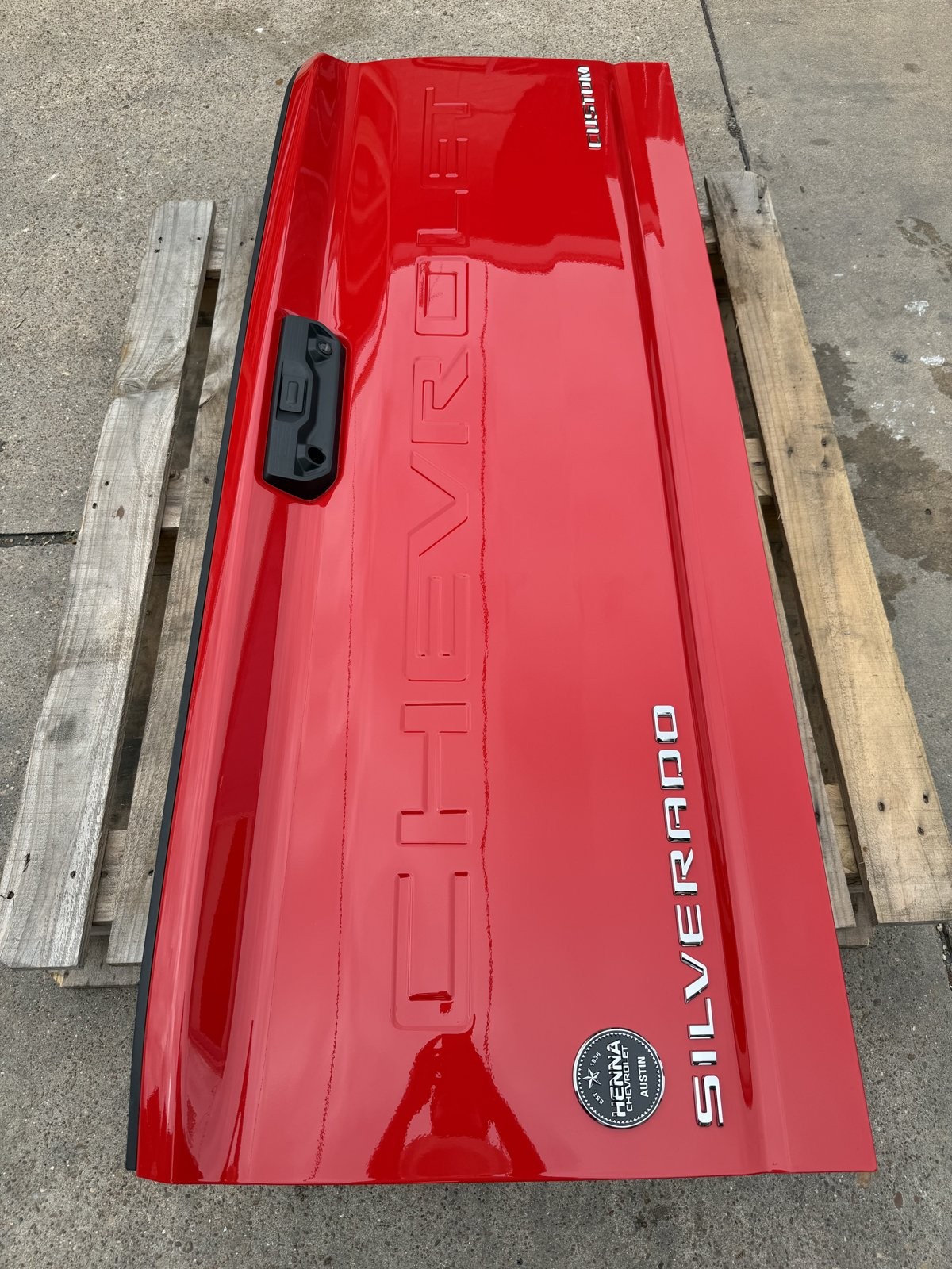 2020-2026 Chevy 2500/3500 Red Hot Tailgate