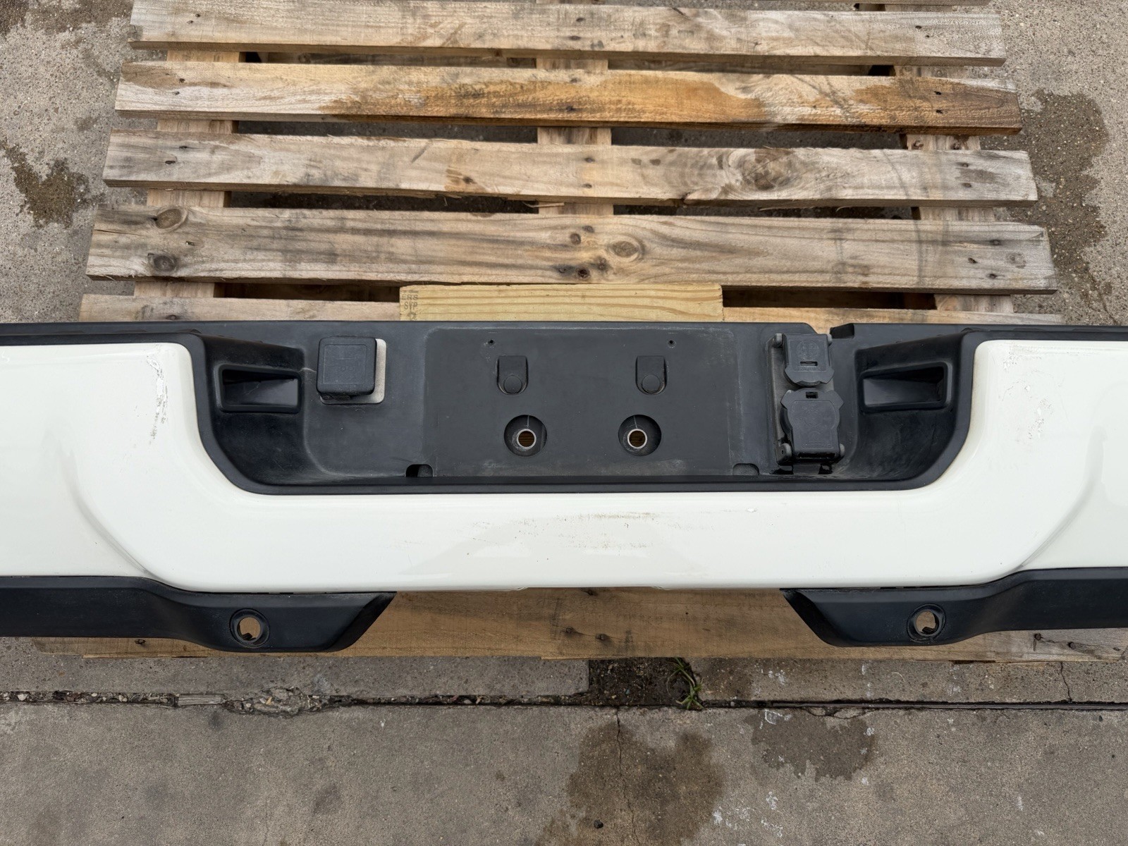 2019-2026 Ram 2500/3500/4500 Pearl White Rear Bumper