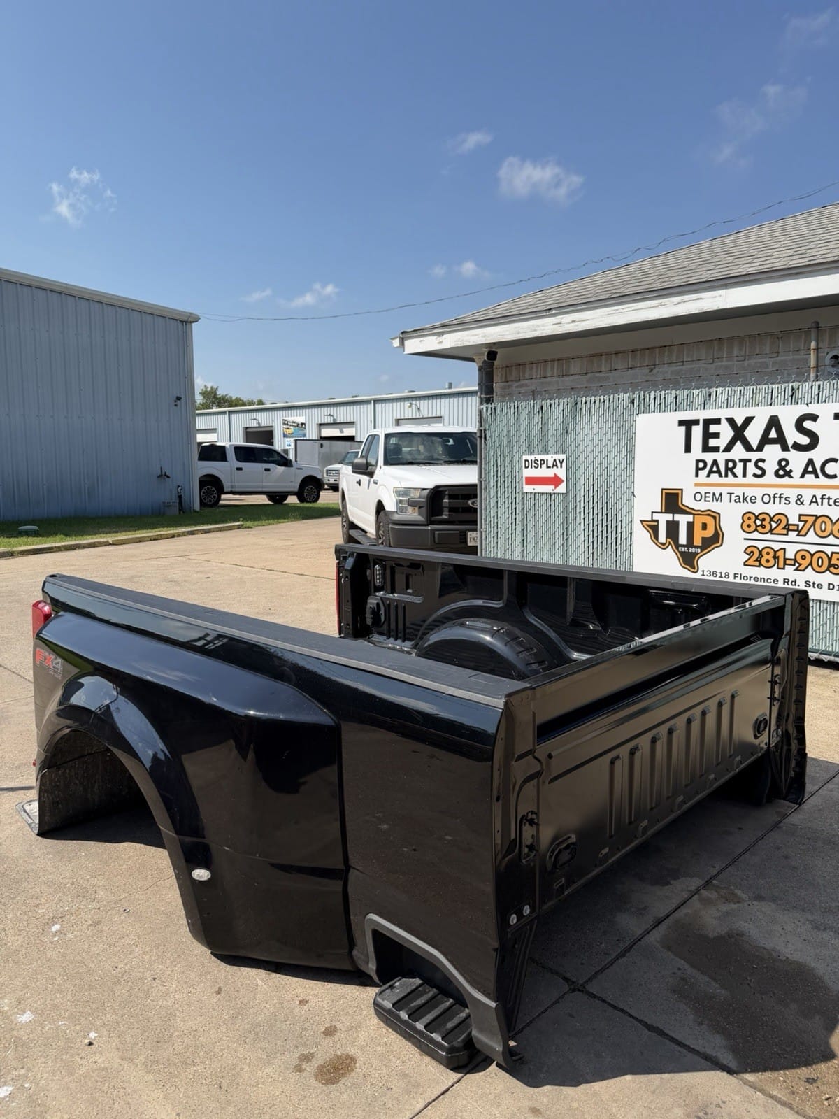 2023-2026 Ford F350/F450 Agate Black Truck Bed