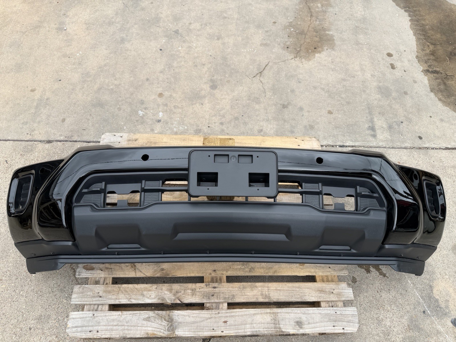 2024-2026 Chevy 2500/3500 Black Front Bumper