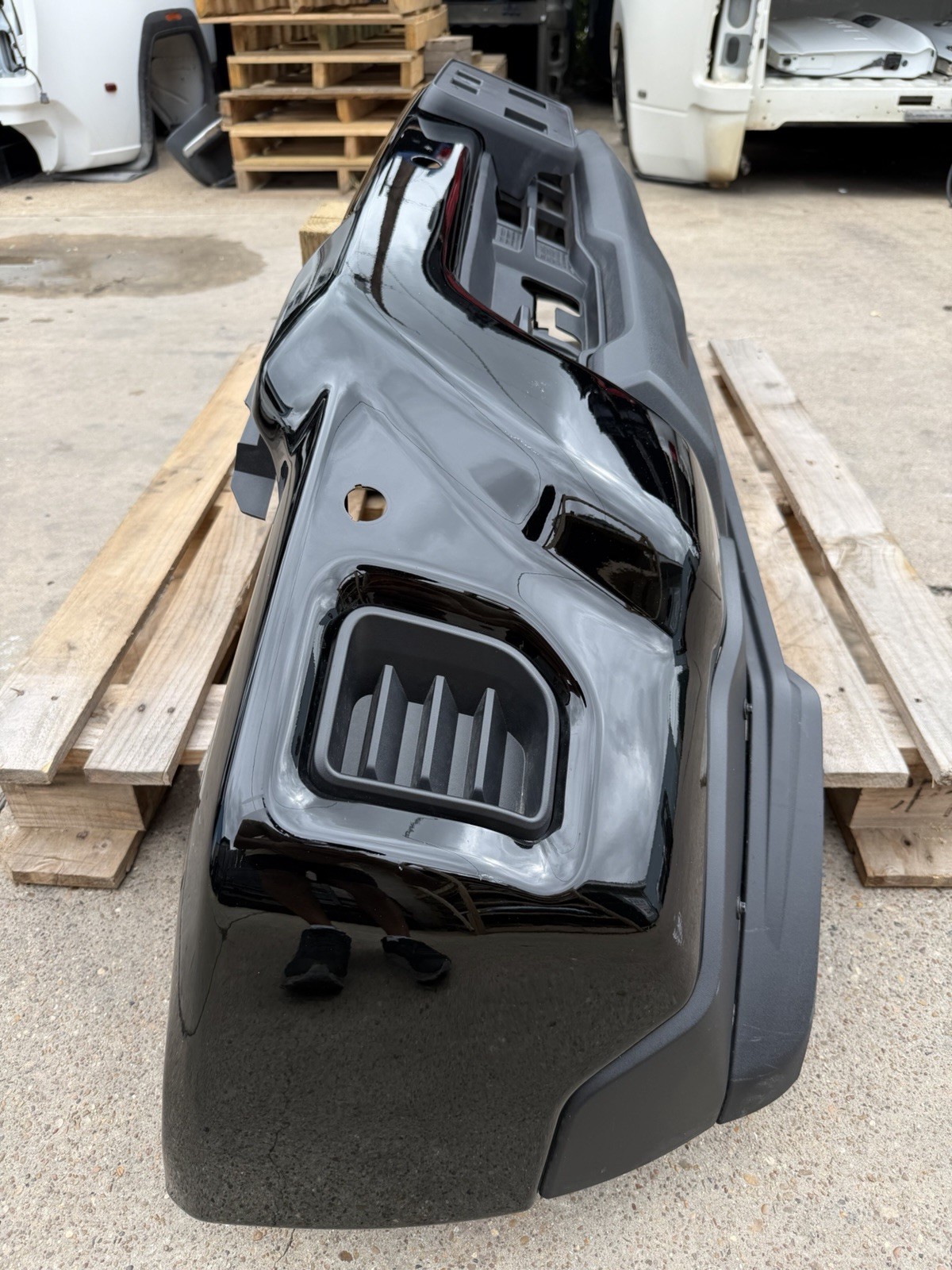 2024-2026 Chevy 2500/3500 Front Bumper — OEM take-off