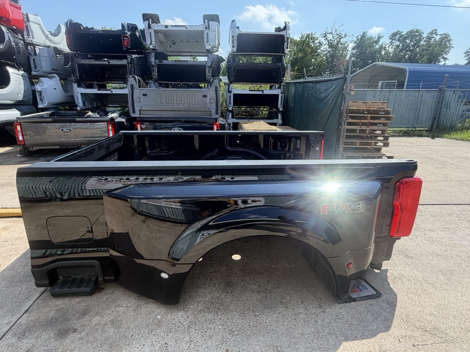 Agate Black Ford F350/F450 Truck Bed