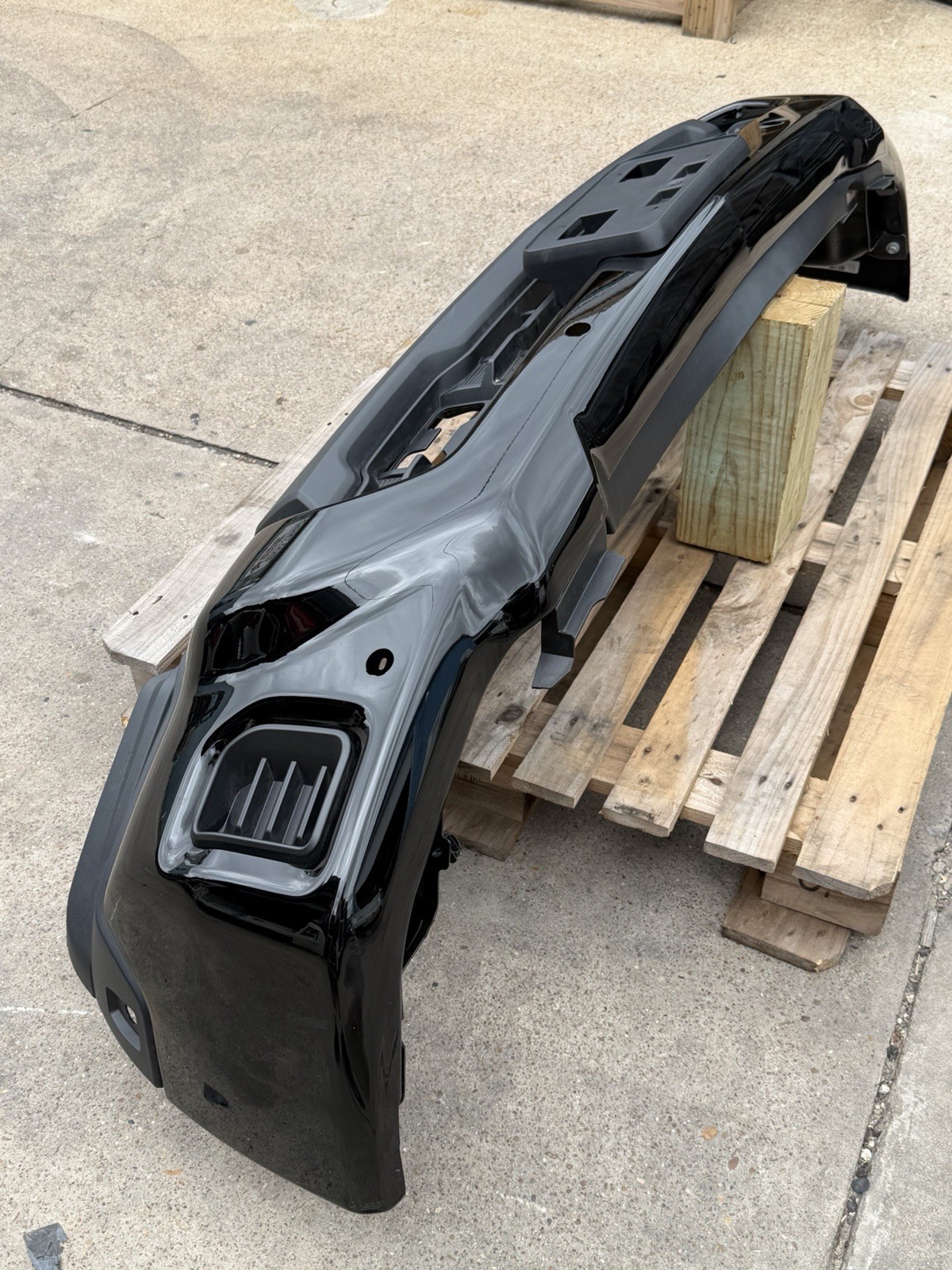 2024-2026 Chevy 2500/3500 Black Front Bumper
